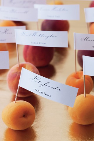 Why not use beautiful ripe summer peaches and apricots as original wedding